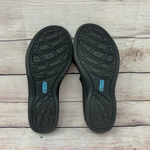 Bzees Desire Women’s 7M Black Elastic Strap Comfort Slip On Slide Wedge Sandals - Picture 7 of 7